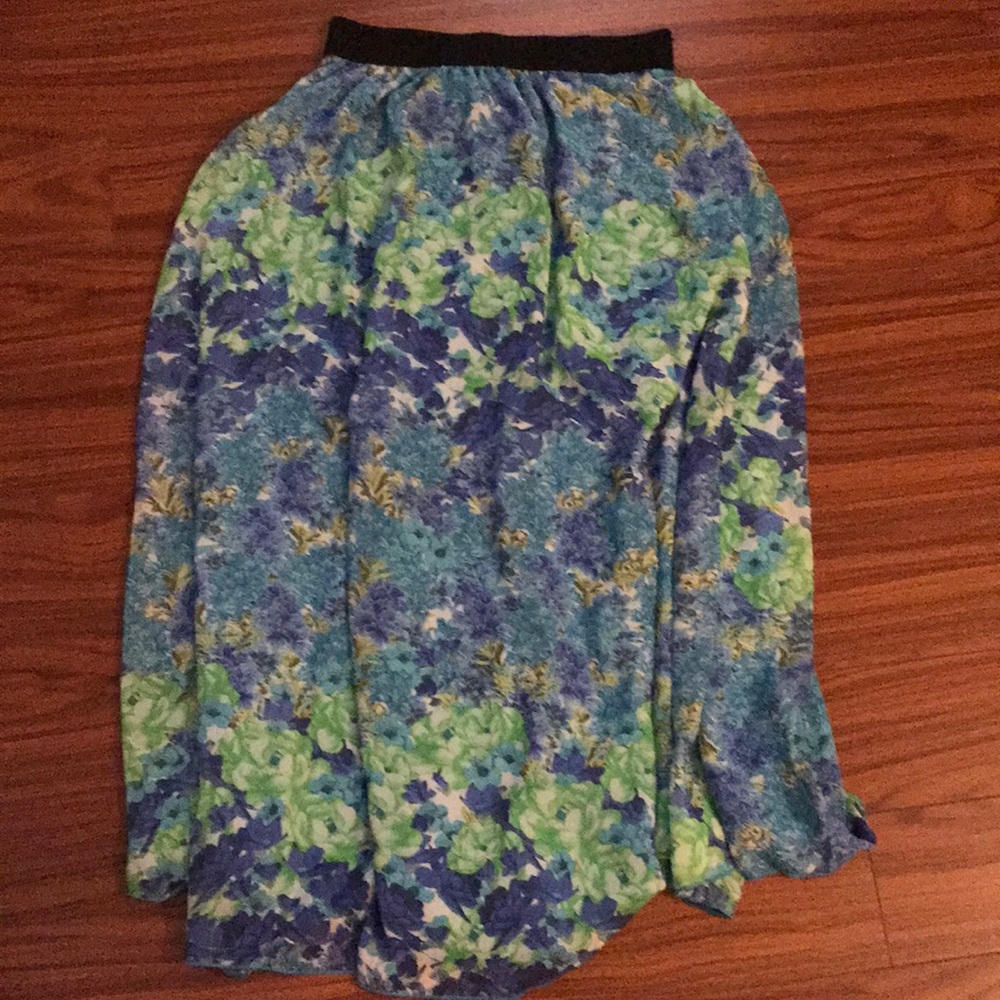 LuLaRoe Lucy Skirt